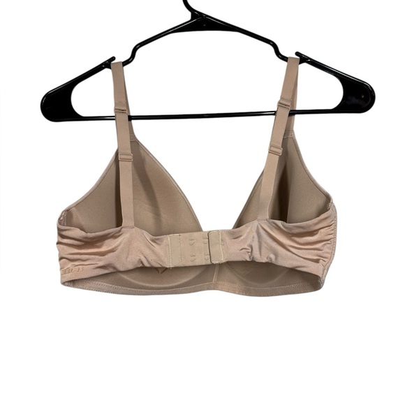 Skims Wireless T Shirt Demi Bra Size 36D - Picture 3 of 7